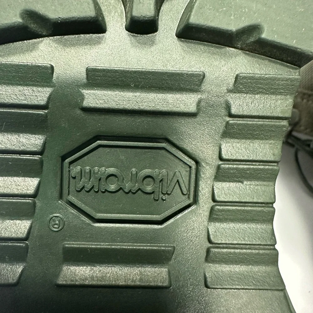 WELLCO AIR F Men’s  Tactical Boots - Gray size 6 pre owned  Exellent condition.